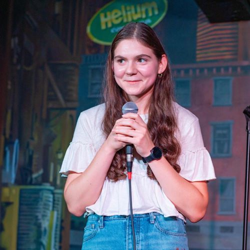 Photo of Elyssa Penson, Comedienne